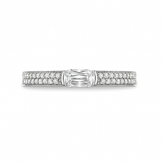 Обручальное кольцо из платины с бриллиантом огранки эмеральд и бриллиантовой дорожкой на заказ фото 2