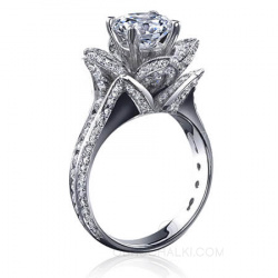 эксклюзивное украшение помолвочное кольцо в виде цветка с большим бриллиантом WHITE FLOWER фото