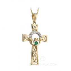 крестик из золота ручной работы необычный резной крест с кельтским узором с изумрудом и бриллиантами фото