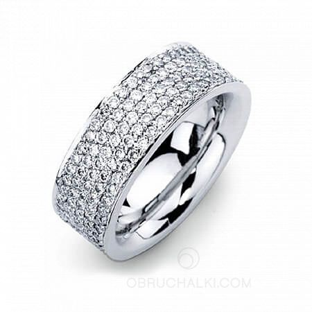 Роскошное обручальное кольцо с россыпью бриллиантов  на заказ фото