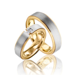 Обручальные комбинированные кольца с камнем огранки "Багет" фото