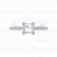 Помолвочное кольцо из белого золота с бриллиантом огранки Принцесса  MAGIC PRINCESS  на заказ фото 2