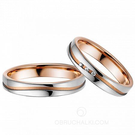 Недорогие узкие обручальные комбинированные кольца с волной и небольшими бриллиантами  на заказ фото