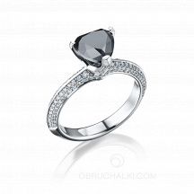 Помолвочное кольцо из белого золота с черным бриллиантом BLACK HEART фото