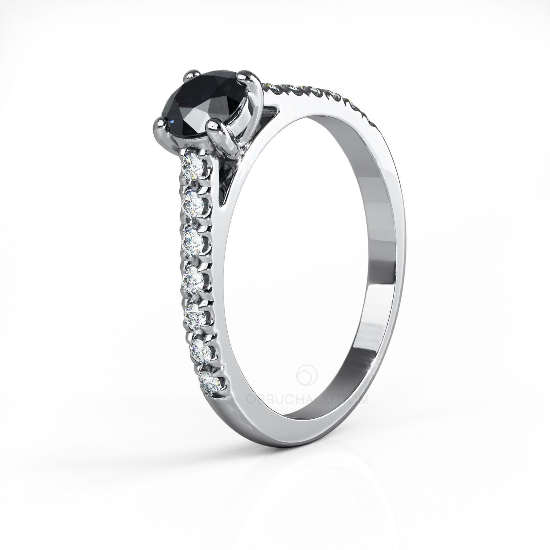 Помолвочное кольцо из платины с черным и белыми бриллиантами