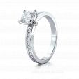 Шикарное помолвочное кольцо с белым бриллиантом MYSTERY CUSHION DIAMOND на заказ фото