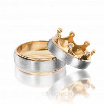 Матовые венчальные комбинированные кольца в виде короны с бриллиантами  фото