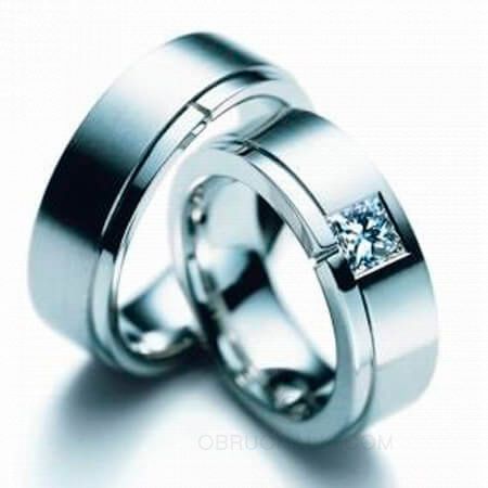 Парные обручальные кольца с квадратным бриллиантом Принцесса на заказ фото
