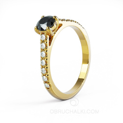 Помолвочное кольцо из желтого золота с черным и белыми бриллиантами TIMELESS COLOR фото