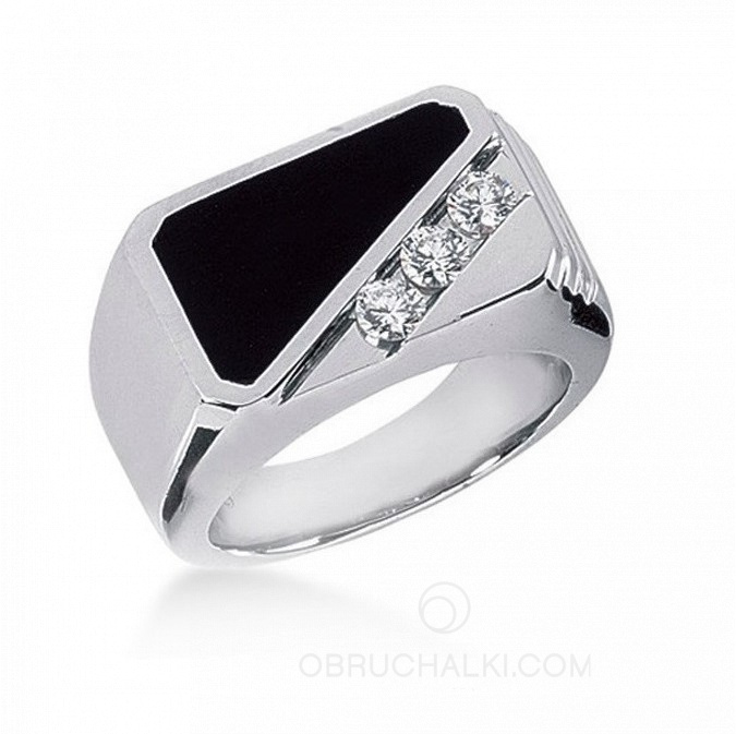Мужское кольцо-печатка с ониксом и бриллиантами на заказ из белого ижелтого золота, серебра, платины или своего металла