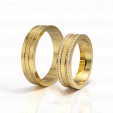 Обручальные кольца из белого золота с фактурой льда и бриллиантами KING & ICE QUEEN на заказ фото 3