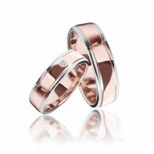 Гладкие обручальные комбинированные кольца с бриллиантом  на заказ фото
