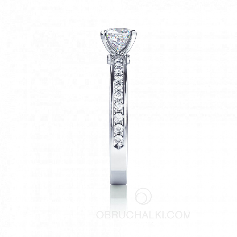 Шикарное помолвочное кольцо с белым бриллиантом MYSTERY CUSHION DIAMOND