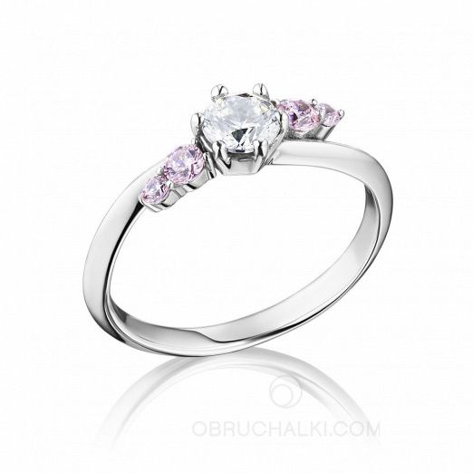 Изящное помолвочное кольцо с бриллиантом и розовыми сапфирами на заказ фото 2