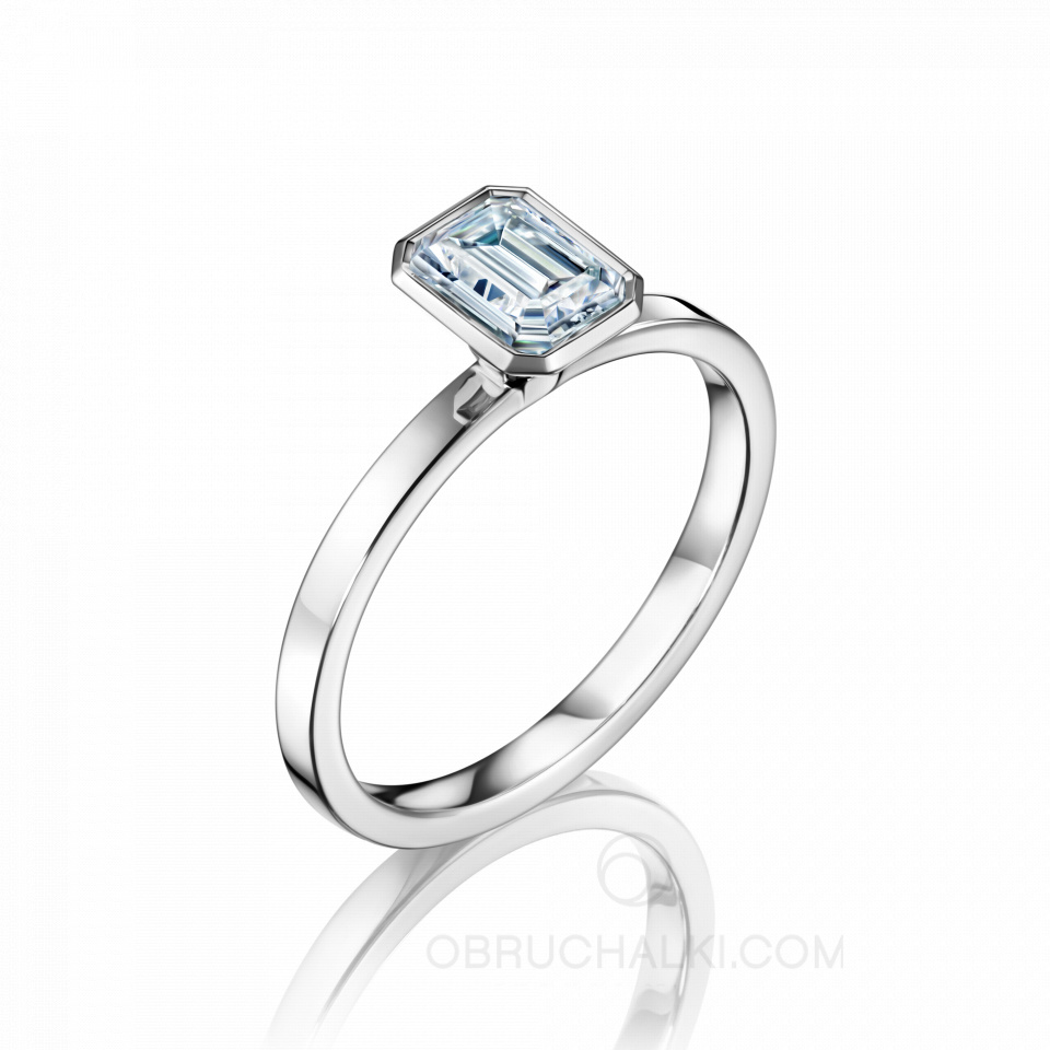 Помолвочное кольцо из золота 585 пробы с бриллиантом огранки эмеральд FAMILY RELIC EMERALD