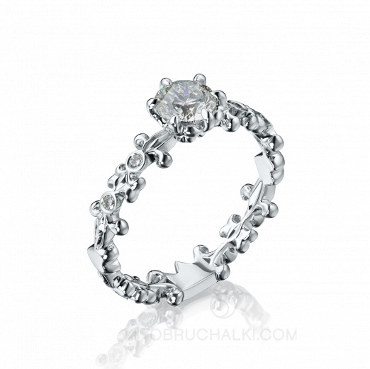 Ажурное кольцо для девушки на помолвку с бриллиантом FLEUR DE LIS на заказ фото