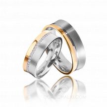 Обручальные комбинированные кольца с россыпью камней фото