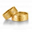 Красивые обручальные кольца с гравировкой и бриллиантами на заказ фото 2