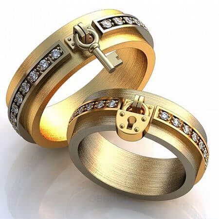 Матовые обручальные кольца с ключом и замком с бриллиантами LOCK AND KEY на заказ фото