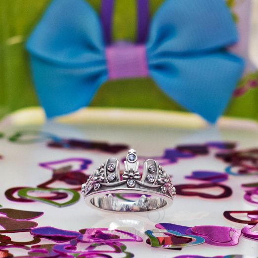Изящное венчальное кольцо в виде короны на заказ фото 2