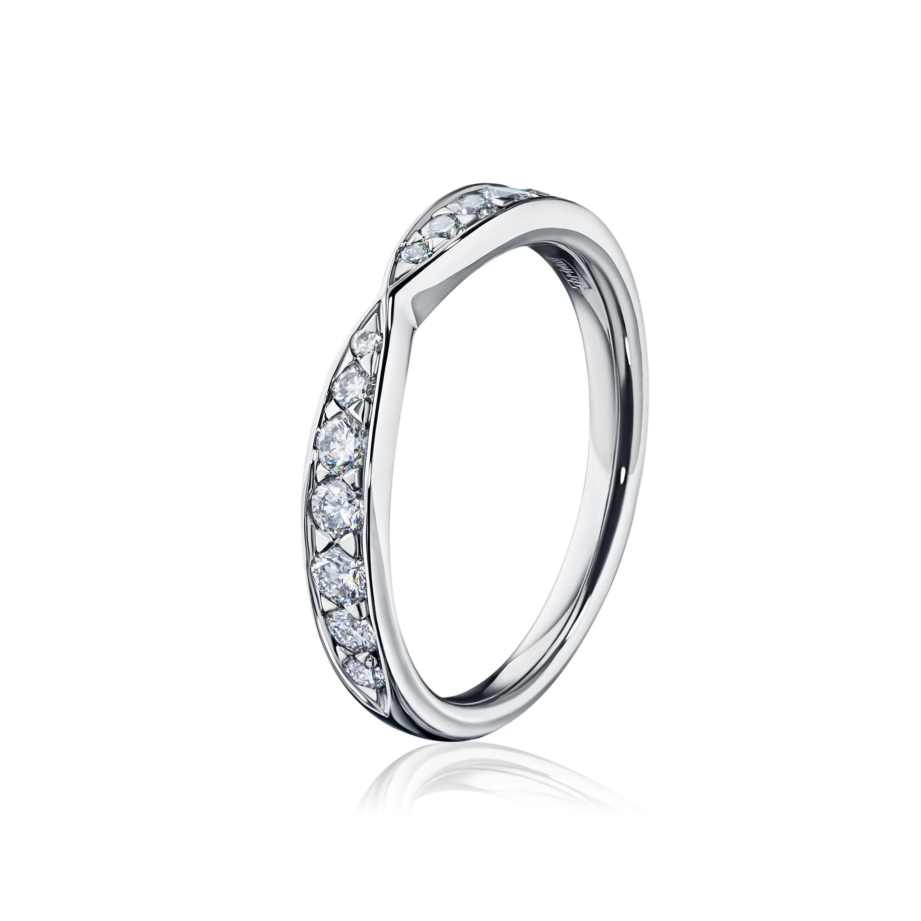 Женское обручальное кольцо с россыпью бриллиантов WHITE BRIDAL на заказ фото