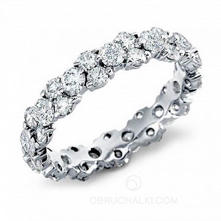 Белое обручальное кольцо покрытое бриллиантами ETERNITY на заказ фото
