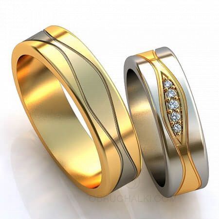Парные обручальные кольца Волна комбинированные с бриллиантами SUN AND MOON на заказ фото