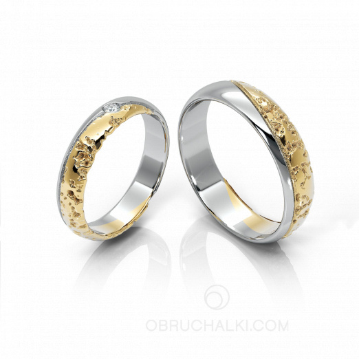 Обручальные кольца из золота с бриллиантом DIAGONAl CORK ONE на заказ фото 2