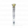 Помолвочное кольцо с желтым бриллиантом огранки MYSTERY CUSHION COLOR DIAMOND на заказ фото 4