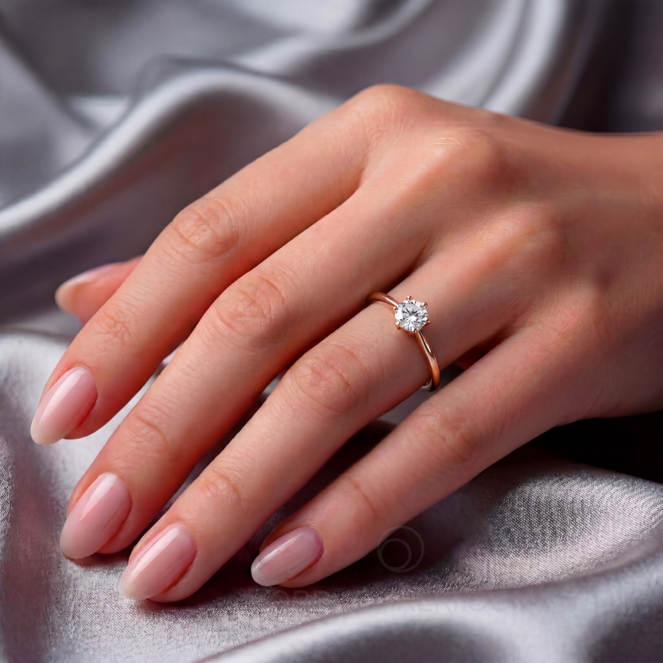Помолвочное кольцо с одним бриллиантом DIAMOND DREAM